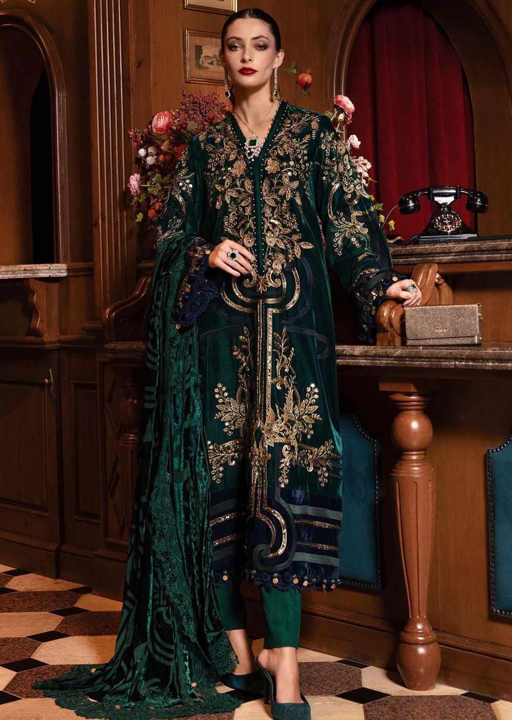 Emerald Green Velvet Embroidered Kameez